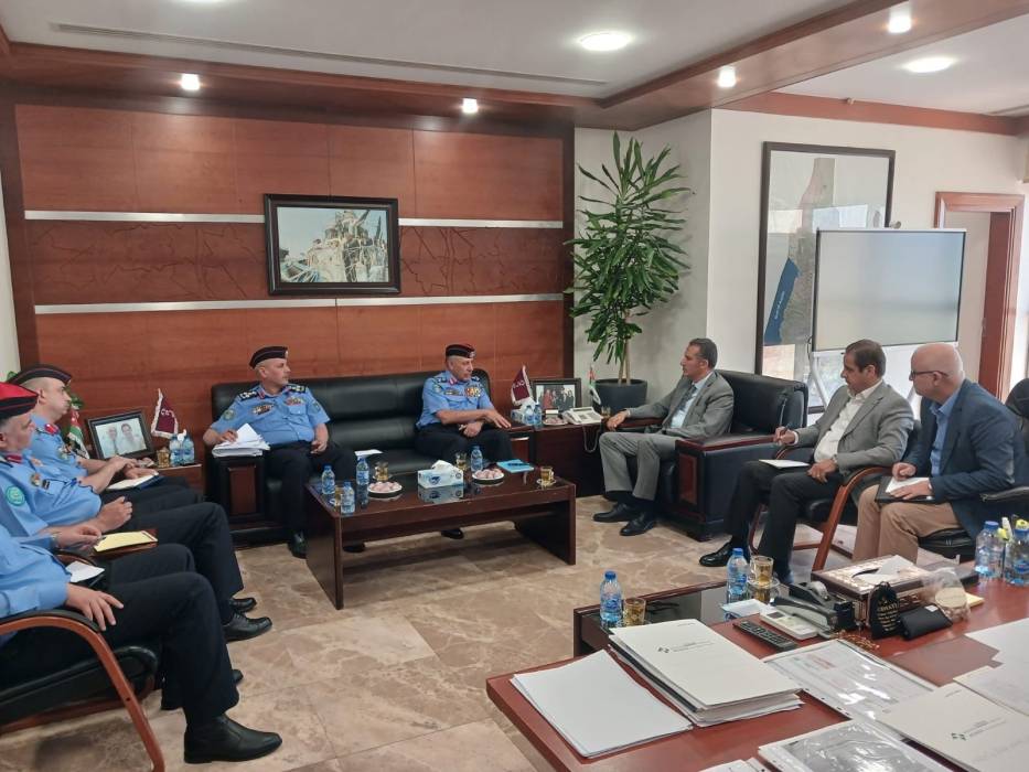 سلطة العقبة الاقتصادية الخاصة والأمن العام يبحثان تعزيز التعاون المشترك