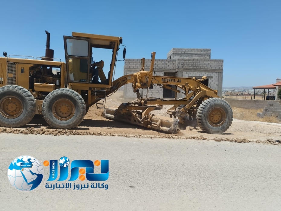 بلدية الموقر تواصل اعمالها في شق وتعبيد طرق داخلية في منطقة النقيرة_صور