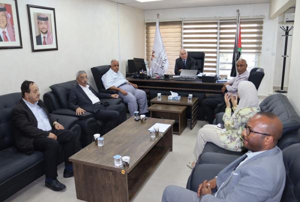 وفد يمني يزور المركز الوطني لمكافحة الأوبئة