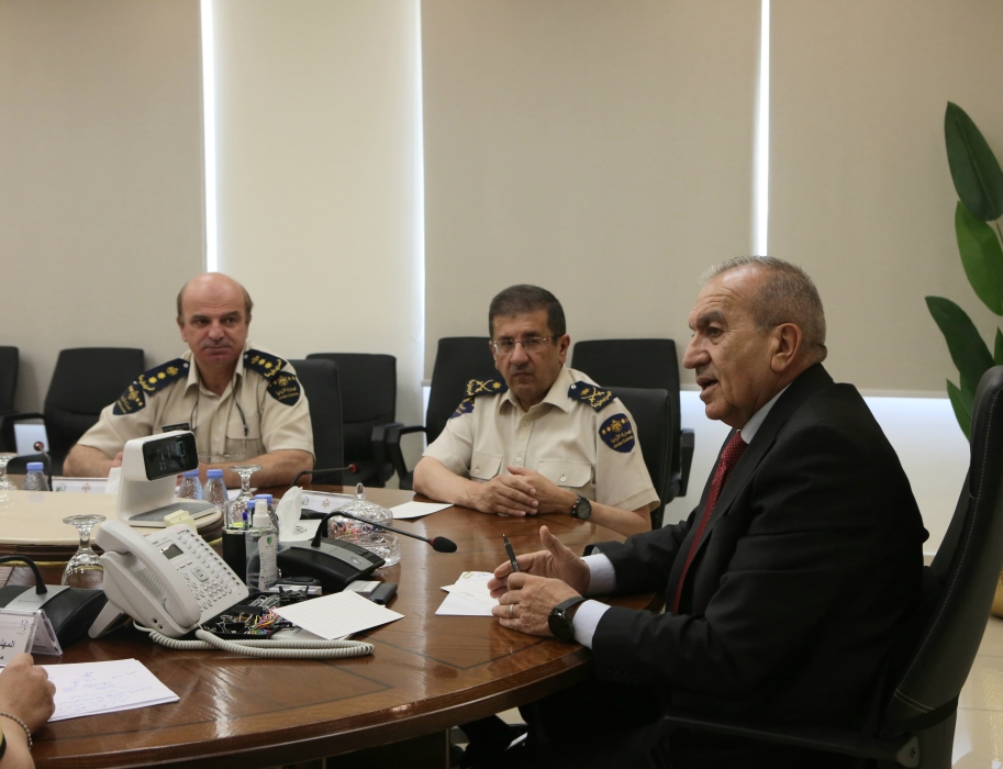 أبو السمن والقضاة يستعرضان واقع العمل في مشاريع جمركية تنفذها وزارة الأشغال