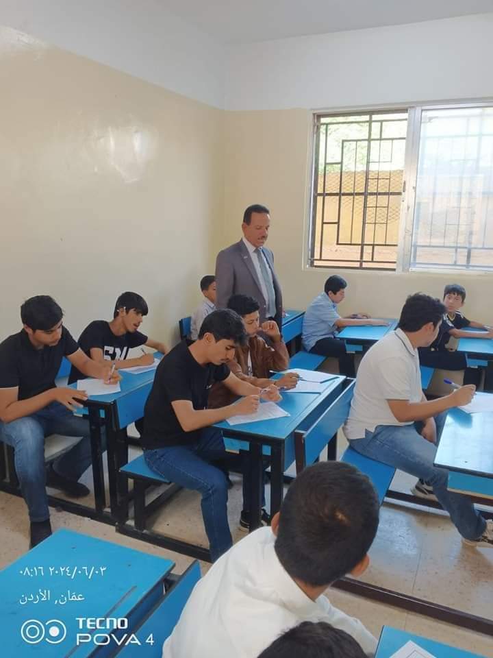 العبيدات يتفقد سير الامتحانات النهائية في مدرسة الذهيبة الشرقية الثانوية للبنين ...صور