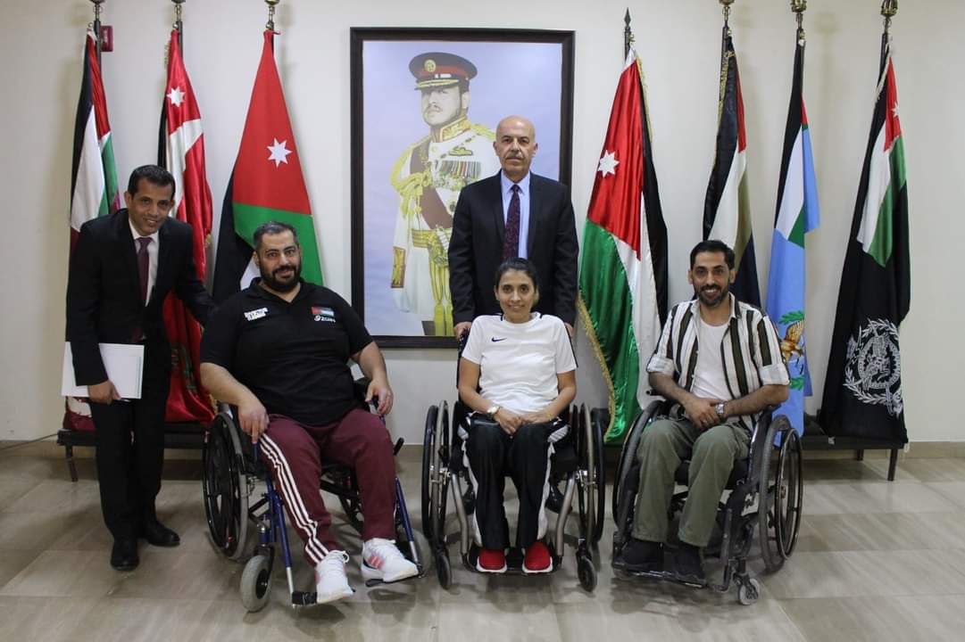 متابعة برنامج تأهيل المصابين العسكريين وذويهم للالتحاق بقطاع السياحة...صور