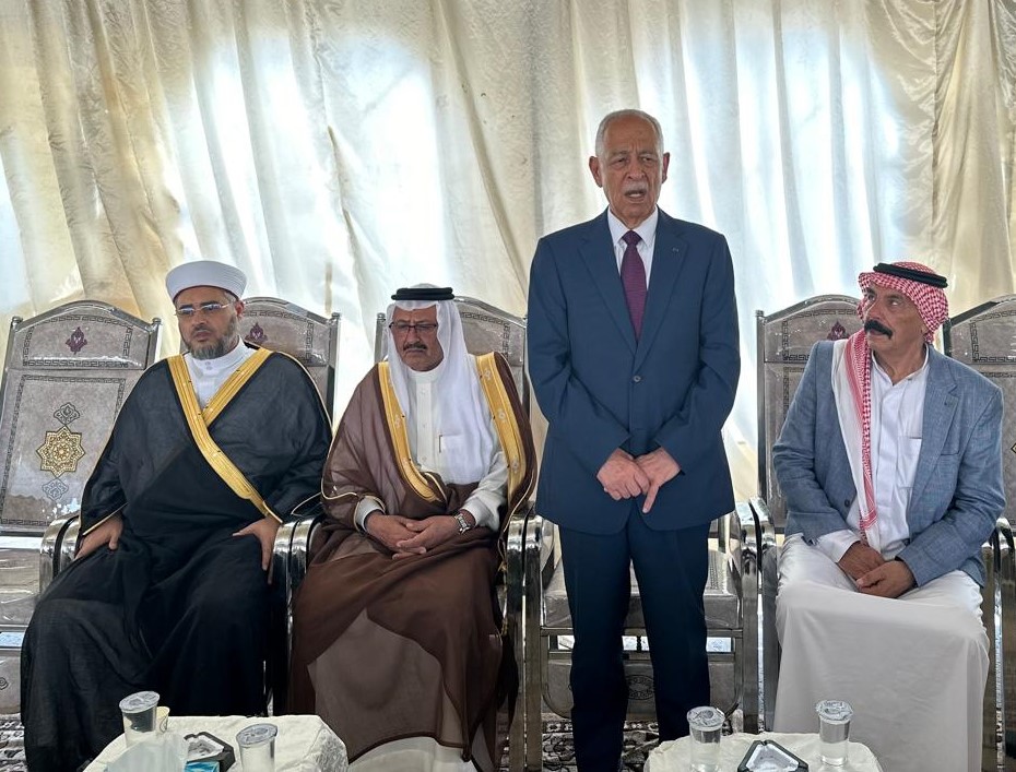 مندوبا عن الملك وولي العهد...العيسوي يعزي عشائر الدبوبي وأبو السمن والصوفي والزعبي والعواملة والخريسات...صور