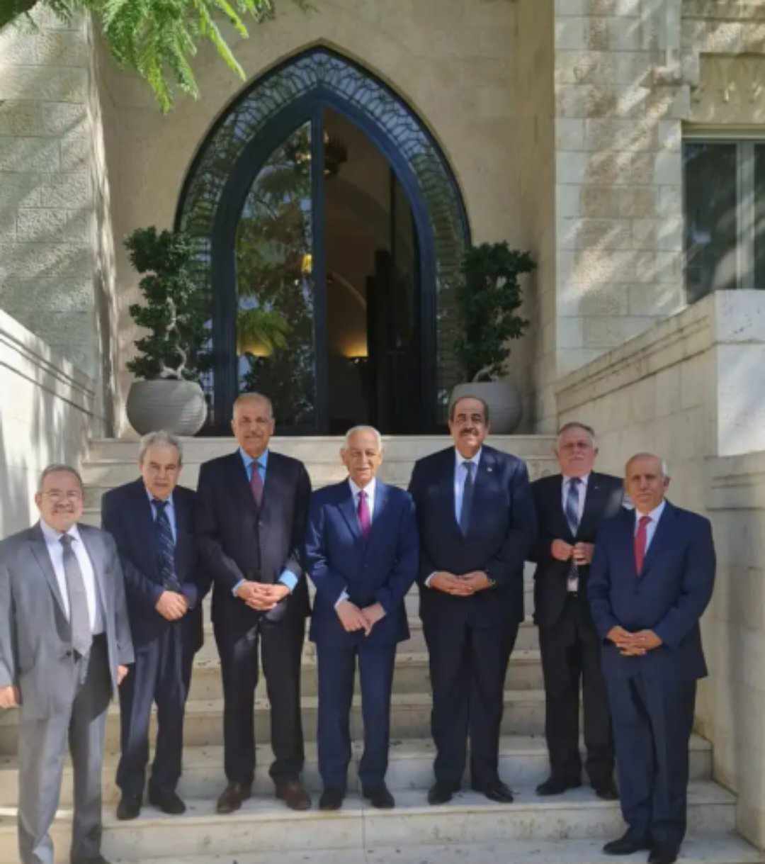 مع رئيس الديوان الملكي مرة أخرى