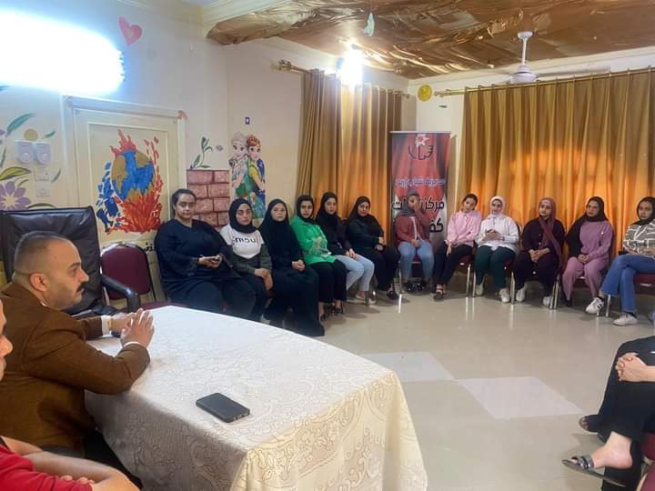 ورشة عمل بعنوان الجرائم الإلكترونية بمركز شابات كفرسوم