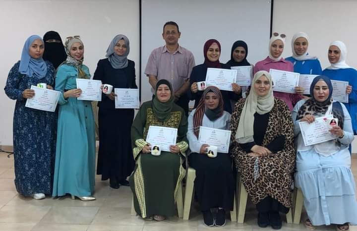 ورشة تدريبية في تشكيل الصلصال الحراري