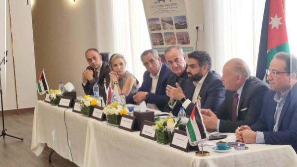 إقليم البترا يبحث مع السفارة الأمريكية تدريب موظفي السلطة والعاملين في القطاع السياحي على اللغة الانجليزية