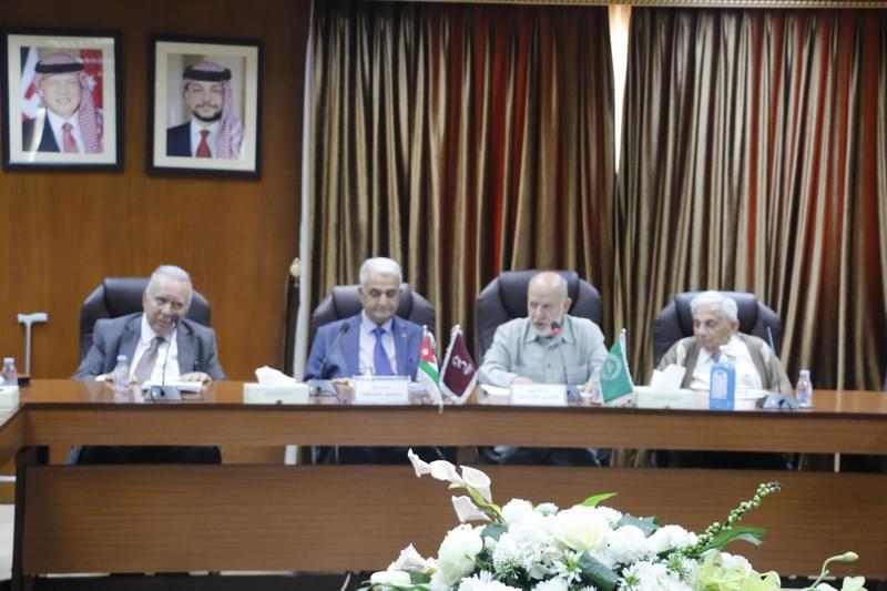 الدكتور استيتية يلقي أولى ندوات: تجربتي مع اللغة العربية