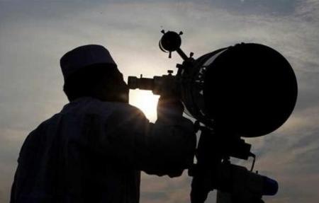 خبير فلكي أردني: لا يمكن رؤية هلال ذي الحجة الخميس