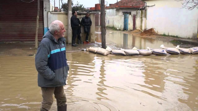 سيول جارفة تودي بحياة 5 أشخاص في الجزائر