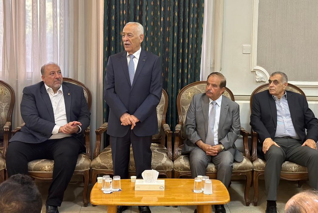 مندوبا عن الملك وولي العهد...العيسوي يعزي آل النعسان وآل القاسم...صور