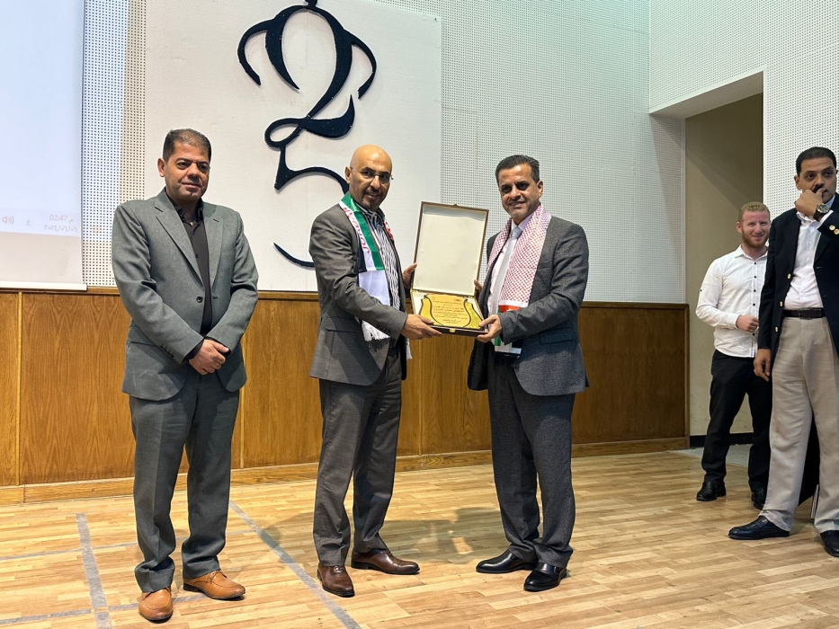 متصرف لواء القويسمة يرعى احتفال  بذكرى الاستقلال (٧٨) واليوبيل الفضي لجلوس جلالة الملك