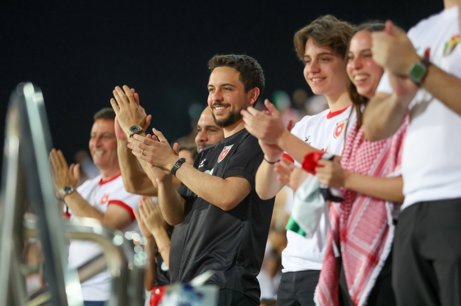 ولي العهد لمنتخب النشامى: شكرًا لكم بحجم ما أسعدتمونا