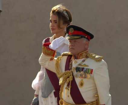 إشارات التغيير والتعديل في المنهجية الإدارية كانت  ضمن سياقات الخطاب الملكي