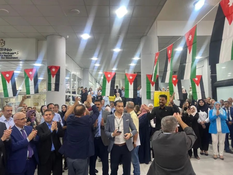 ضريبة الدخل والمبيعات تحتفل باليوبيل الفضي