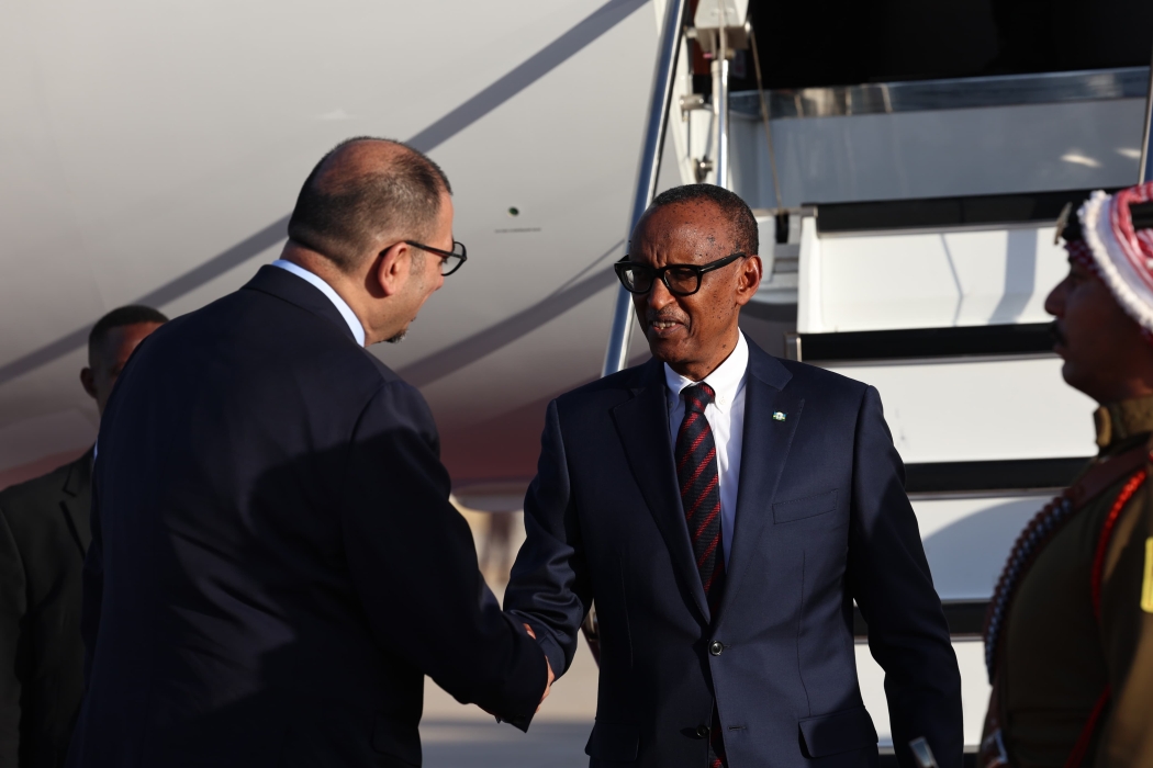 رئيس جمهورية رواندا يصل إلى عمان