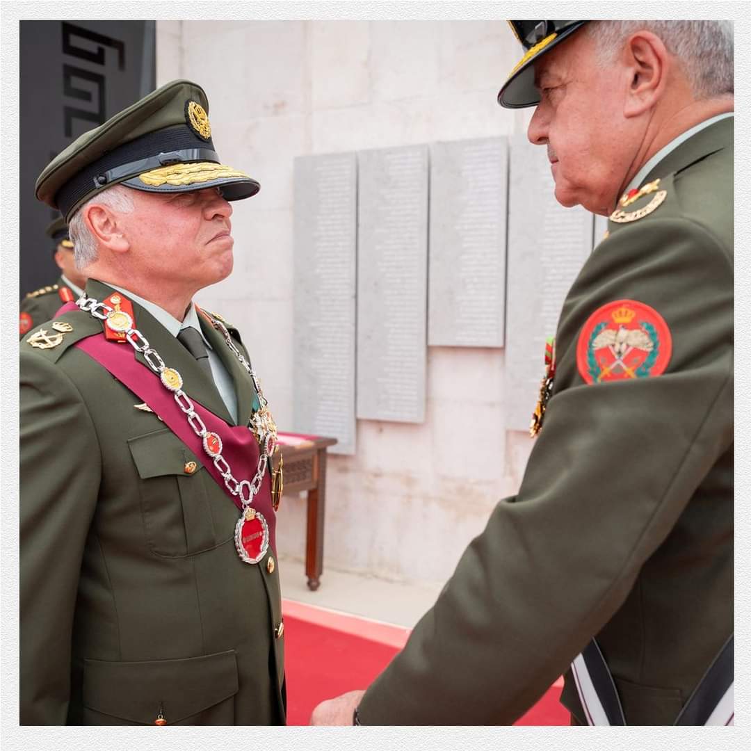 تعرفوا على رموز قلادة اليوبيل الفضي لجلالة الملك