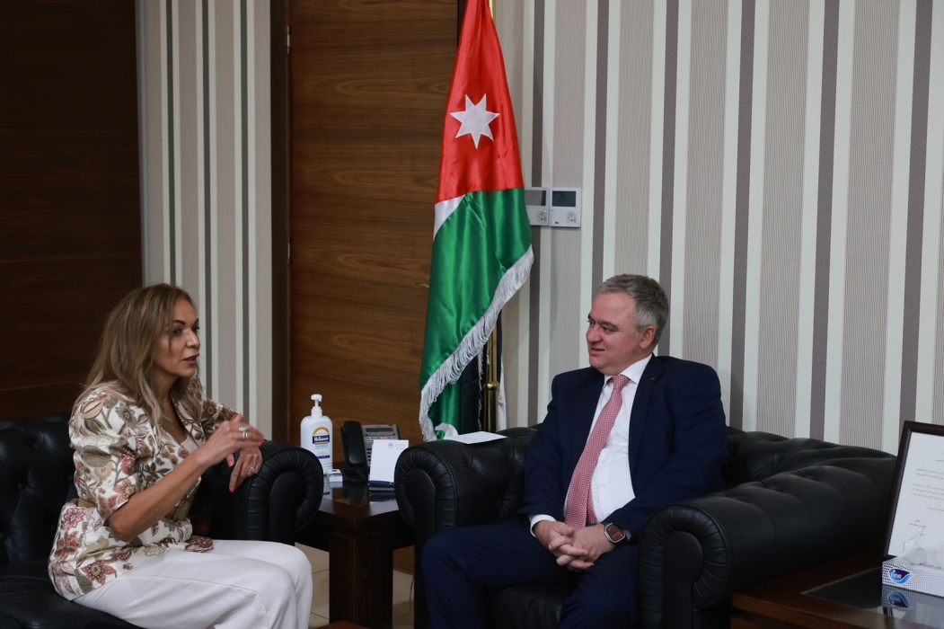 وزير الشباب ونظيرته الأسترالية يبحثان التعاون