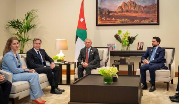 الملك يؤكد لـ بلينكن أهمية تكثيف الجهود لوقف تفاقم الوضع الإنساني المأساوي في غزة