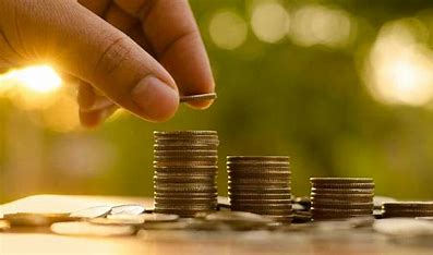 زكاة وصدقات كفرنجة توزع مبالغ مالية على 100 أسرة