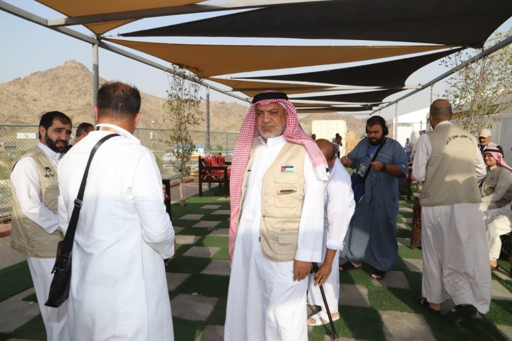 وزير الأوقاف والشؤون والمقدسات الاسلامية يصطحب البعثة الإعلامية الى مخيمات عرفات ومنى