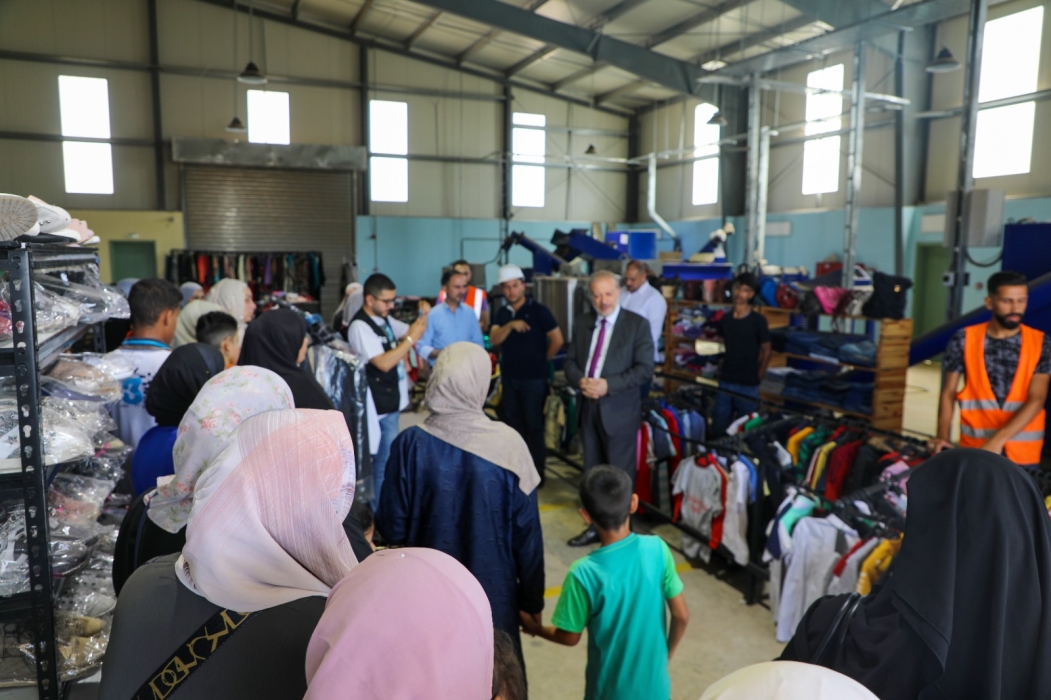 بلدية اربد: 5 آلاف قطعة ملابس يوفرها البنك الخيري للجمعيات