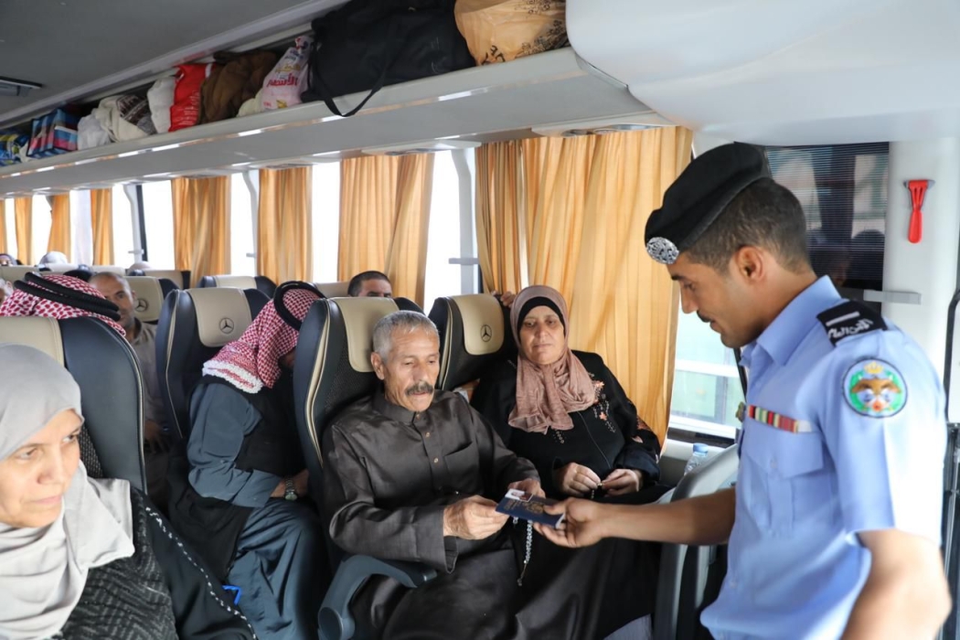 الأمن العام في المراكز الحدودية جاهزية عالية وتسهيل وخدمات في استقبال الحجاج الأردنيين والعرب...صور