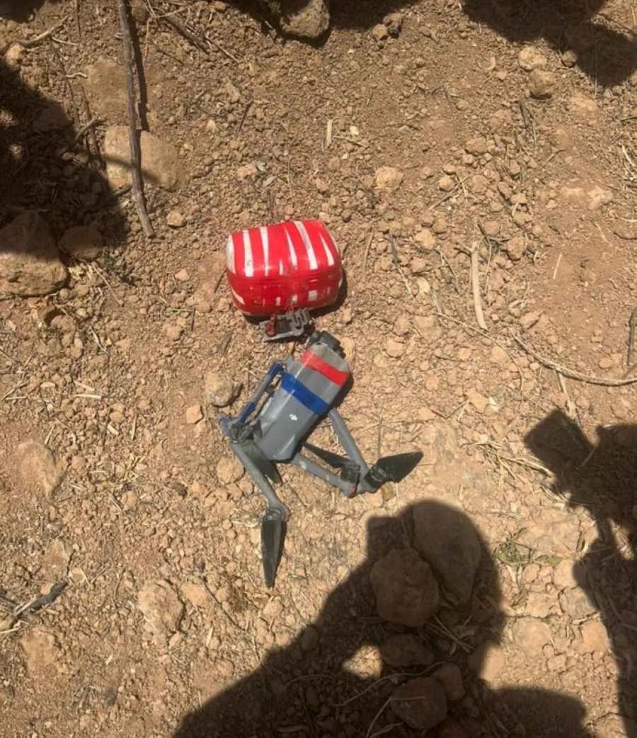 القوات المسلحة الأردنية تحبط تهريب مواد مخدرة بواسطة طائرة مسيرة (درون) قادمة من الأراضي السورية_صور