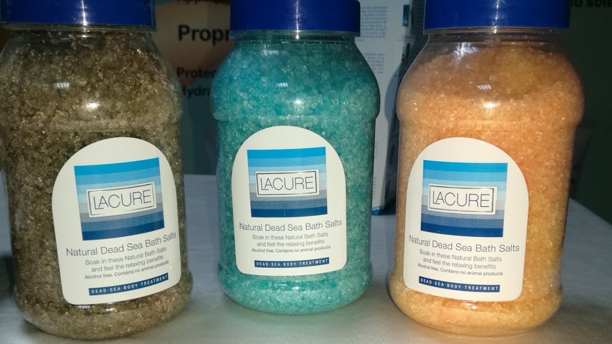 منتجات البحر الميت ضيف مقيم في بيوت المصريين