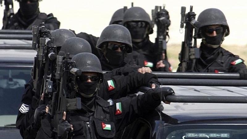 وسم ادعم الأجهزة الأمنية يتصدر منصات التواصل في الأردن.. فما القصة؟