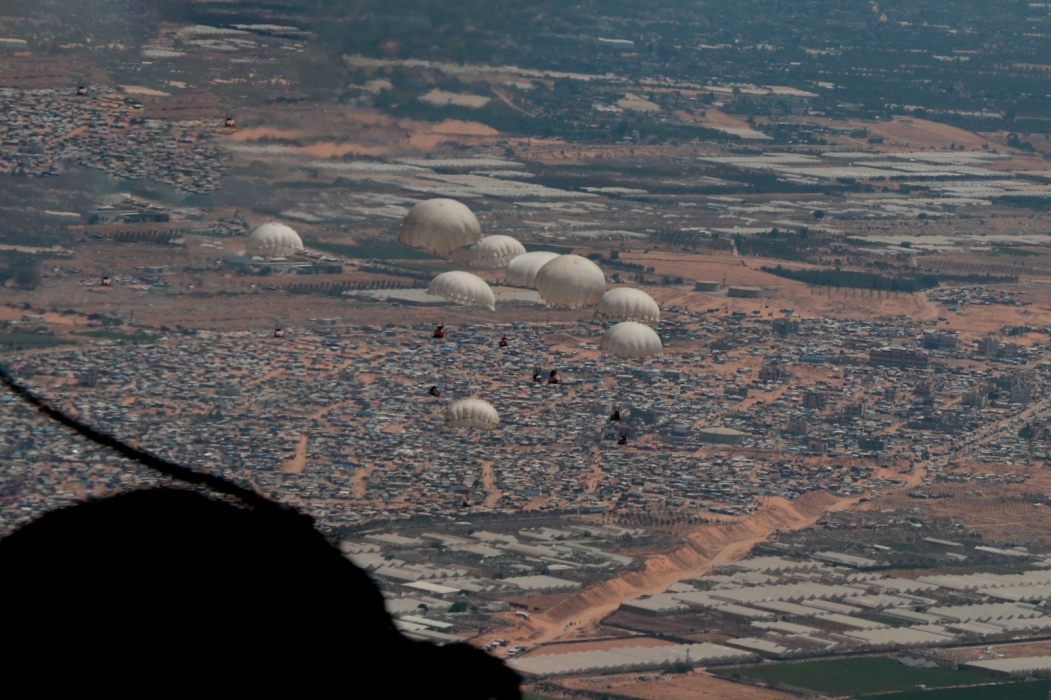 Armed Forces Conduct Humanitarian Airdrops in Southern Gaza