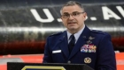 «قُبلة» تهدد مصير جنرال أمريكي