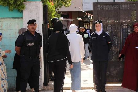 148968 طالبا وطالبة يتقدمون لامتحان التوجيهي الخميس