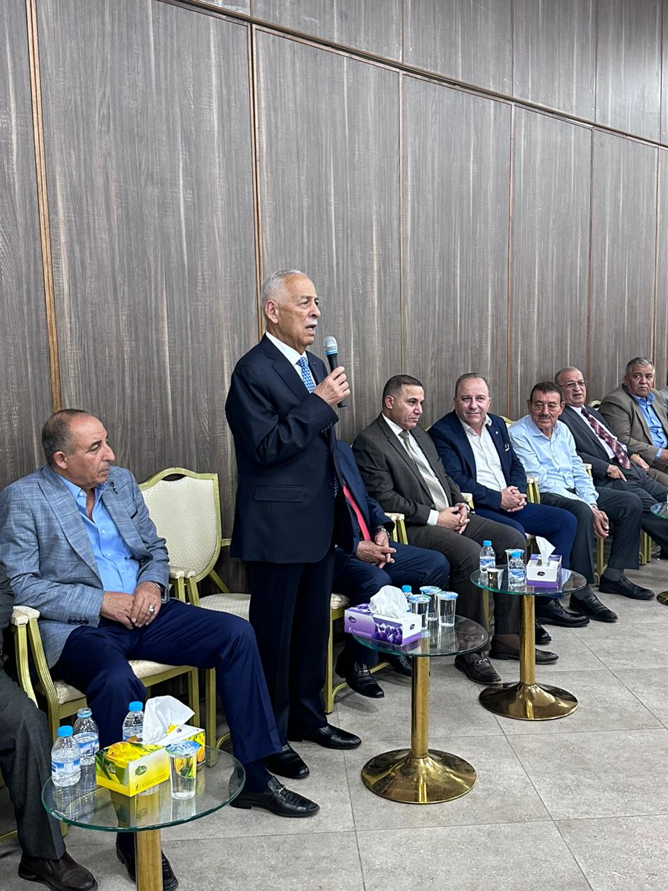 مندوبا عن الملك وولي العهد.... العيسوي يعزي عشيرتي الفاعوري والقماز...صور