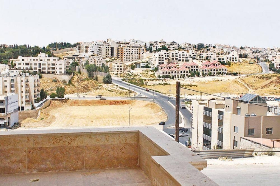 الأراضي تلتقي مستثمرين في قطاع الإسكان