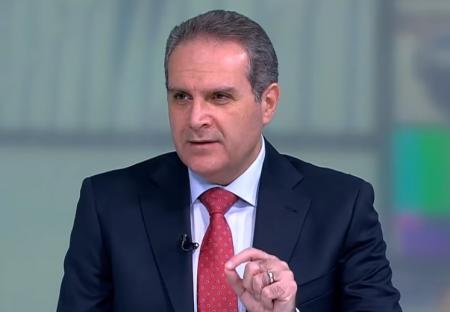 الصبيحي: قرار الوزير الهواري صح .. ويطالب باستقالته ونقيب الأطباء