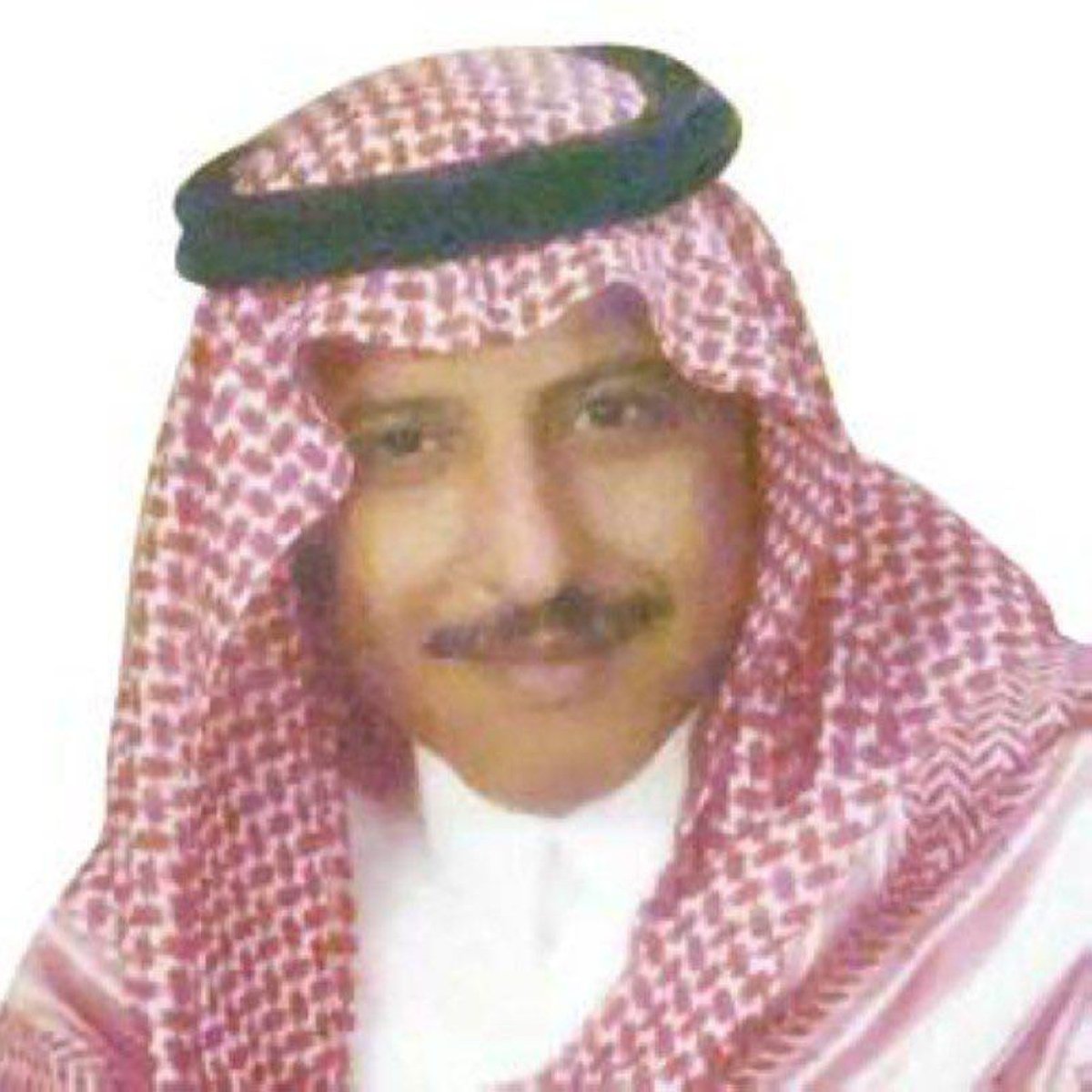 وفاة الكاتب الصحافي السعودي محمد بن عبداللطيف آل الشيخ