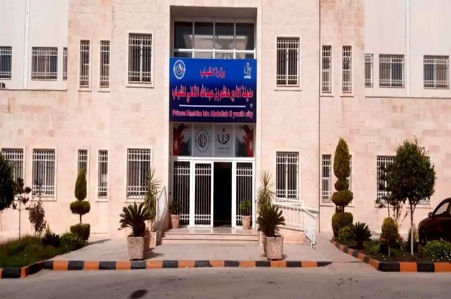 اطلاق فعاليات برنامج تكنو شباب في مادبا