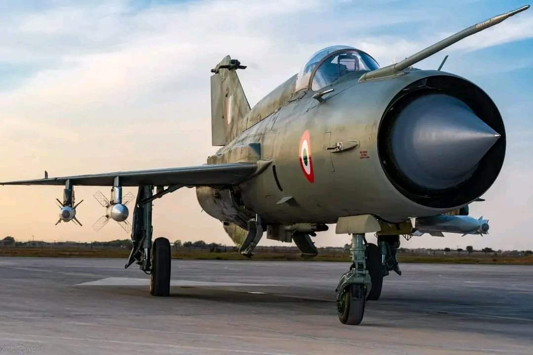 المقاتلة السوفيتية الروسية MiG21...صور