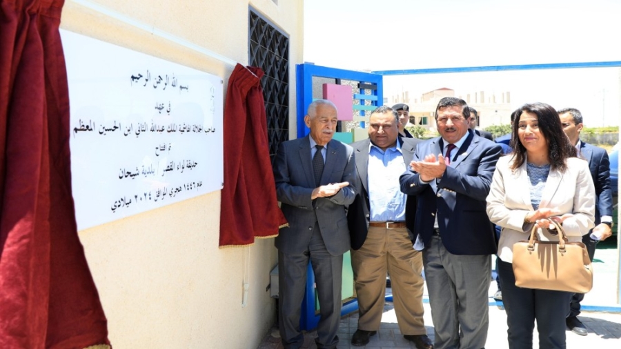 رئيس الديوان الملكي يفتتح ويتفقد مشاريع مبادرات ملكية في الكرك_صور