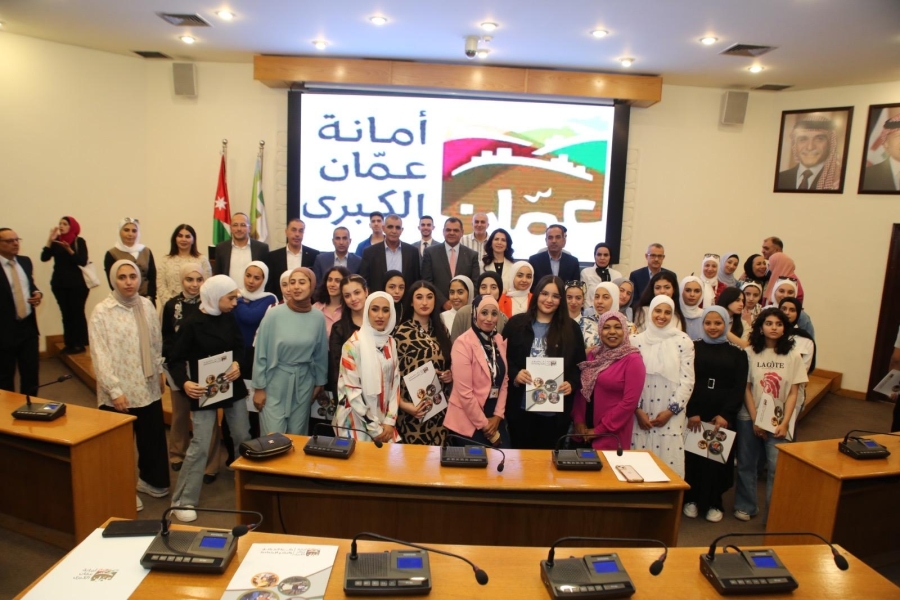 تخريج الفوج السادس من اعضاء مجلس اطفال بلدي عمان