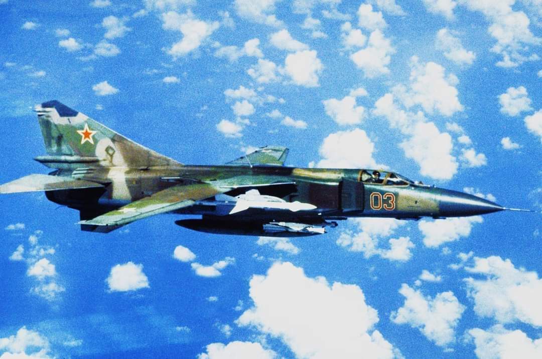 السوفيتية الروسية ميج ٢٣  MiG23 ....من أوائل المقاتلات المسلحة بصواريخ خارج المدى البصري