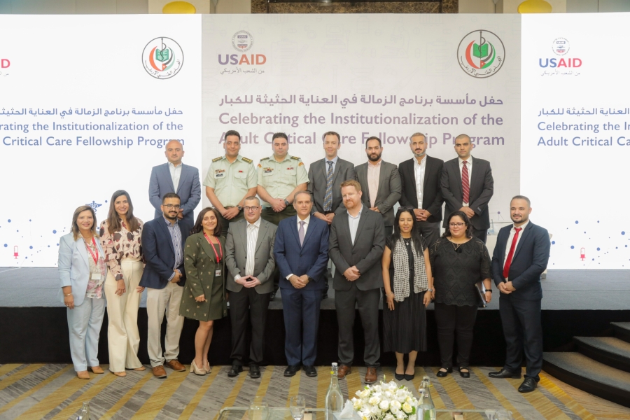 وزير الصحة يكرم المشاركين ببرنامج الزمالة في العناية الحثيثة للكبار