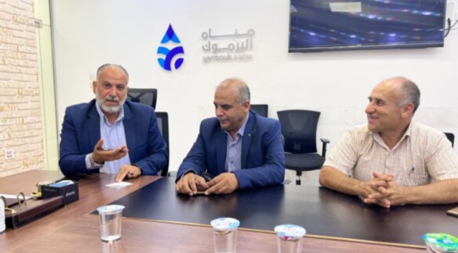 بحث قضايا الوضع المائي في مناطق بلدية اليرموك بإربد