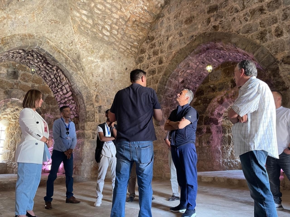 وزير السياحة والآثار يوعز بالعمل على إعادة إحياء مهرجان شبيب