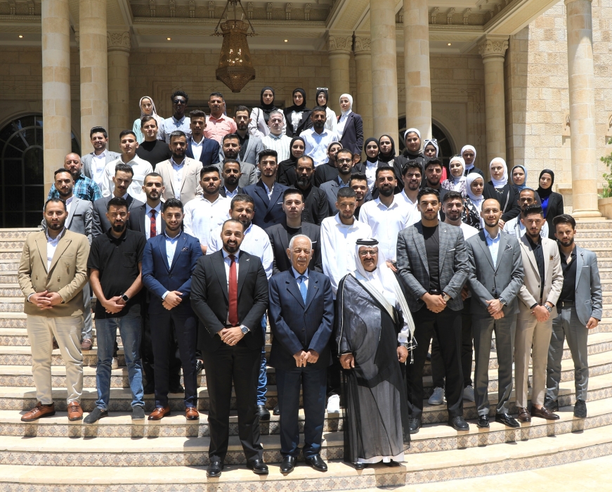 رئيس الديوان الملكي الهاشمي يلتقي وفدا شبابيا من الزرقاء..صور