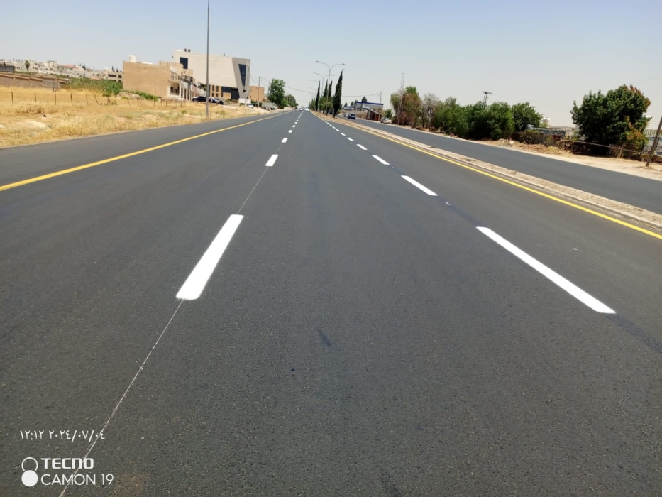 الأشغال تنهي العمل بمشروع صيانة شارع مادبا بأقل من رُبع المدة المقررة للمشروع.