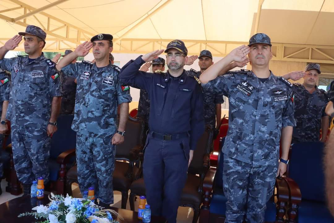 القوة البحرية والزوارق الملكية تحتفل بتخريج دورة الغطس رقم (89)