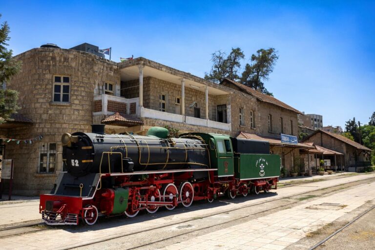 قاطرة بخارية في معان لتنشيط الحركة السياحية