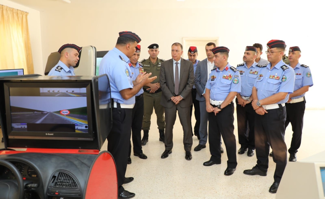 وزير الداخلية يزور المعهد المروري الأردني...صور